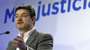 Catalá agradece a los procuradores su apoyo a la transformación digital de la Justicia