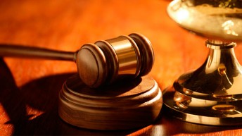 El TSJ de Castilla y León anula el decreto de centros de atención a personas mayores