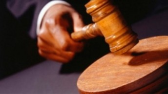 La Audiencia de Córdoba condena a dos trabajadores de una notaría a cinco años de cárcel por apropiación indebida