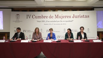 La “IV Cumbre de Mujeres Juristas” reivindica que la igualdad entre mujeres y hombres debe universalizarse y el derecho es su herramienta más eficaz