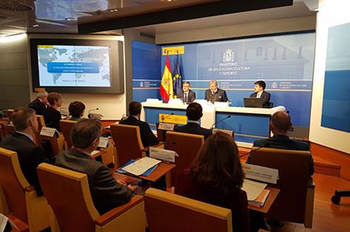 Méndez de Vigo pide a los consejeros de Educación en el exterior que “trabajen por la expansión del español como lengua global”